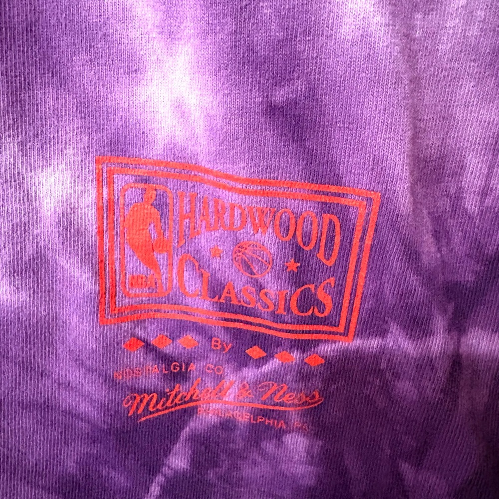 Mitchell & Ness Purple Tie-Dye Raptors’ Tee - Picture 3 of 5